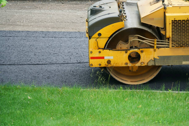 Best Driveway Paving Contractor  in Fort Bragg, CA